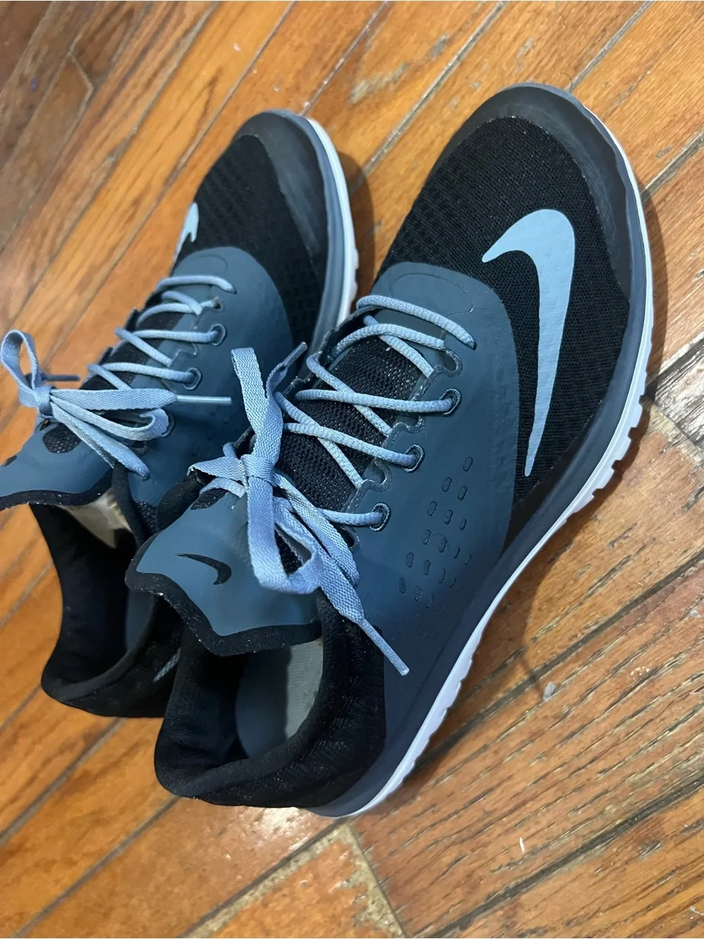 Nike Men’s Black and Blue Athletic Running Shoes size 11
